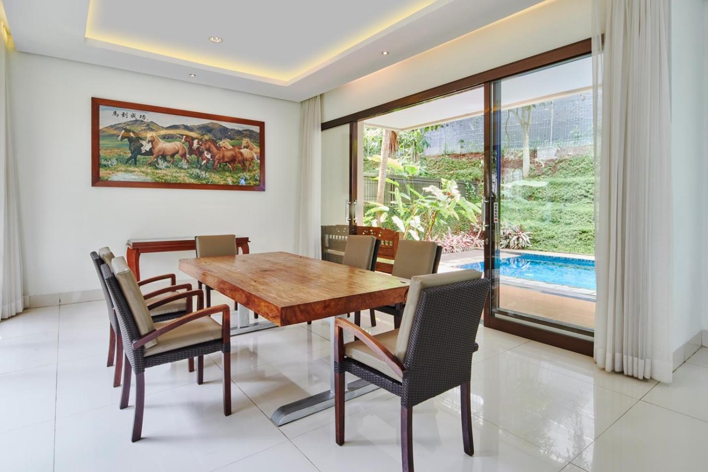 Oyama City View Villa 4 Bedrooms With A Private Swimming Pool บันดุง ภายนอก รูปภาพ