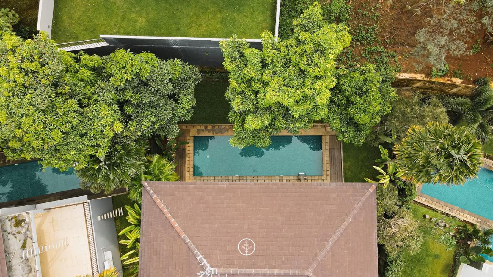 Oyama City View Villa 4 Bedrooms With A Private Swimming Pool บันดุง ภายนอก รูปภาพ