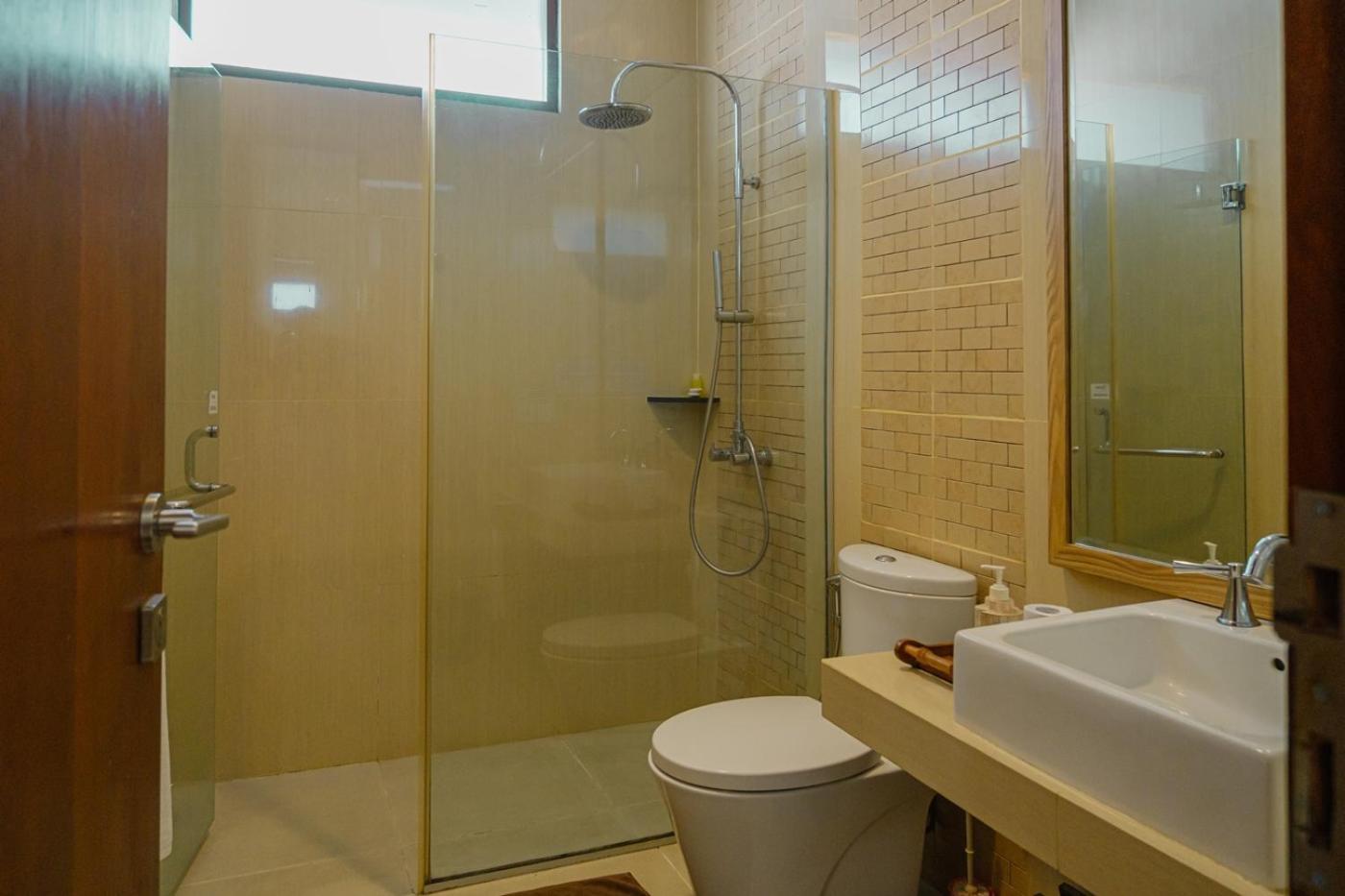 Oyama City View Villa 4 Bedrooms With A Private Swimming Pool บันดุง ภายนอก รูปภาพ