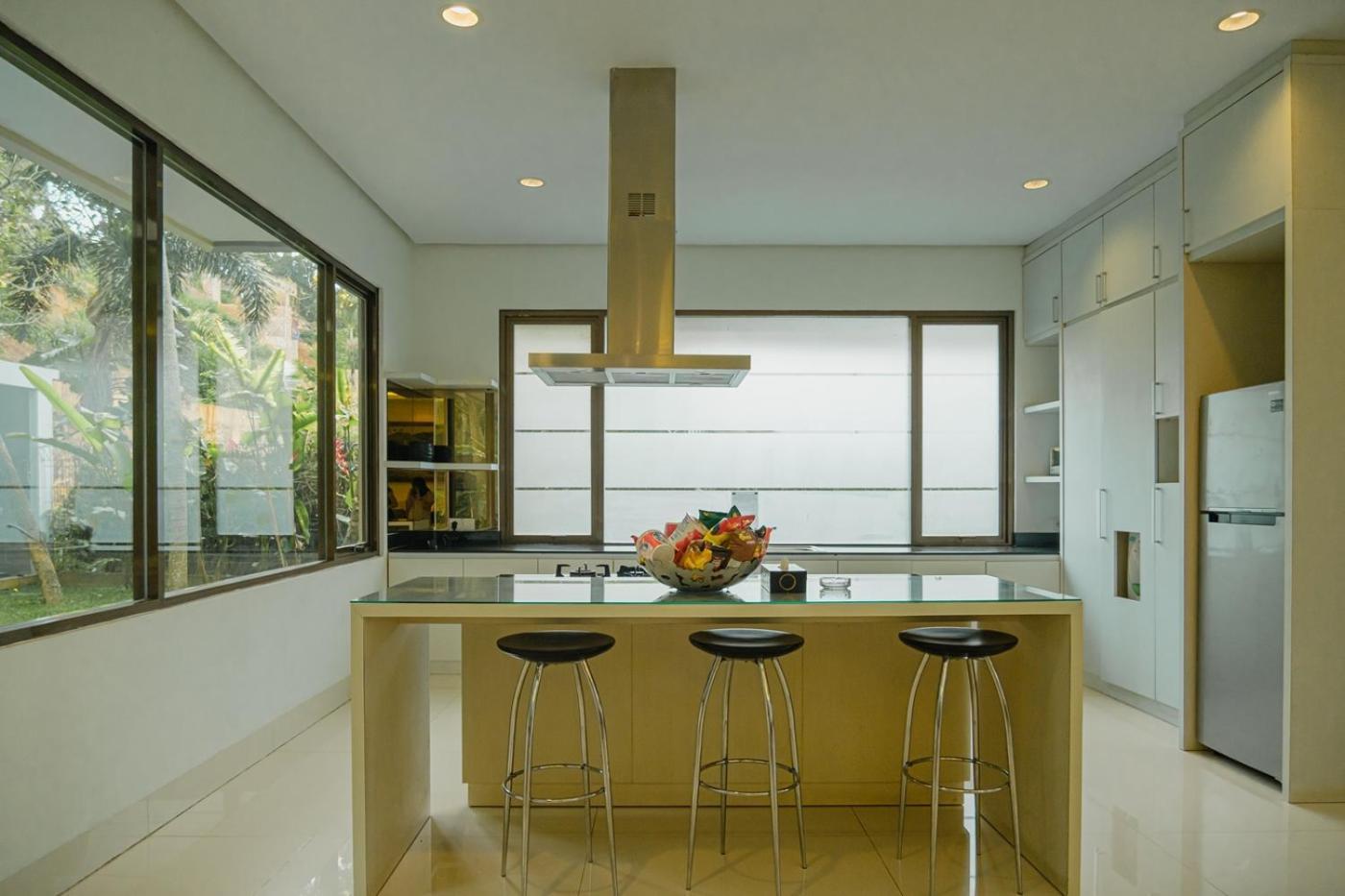 Oyama City View Villa 4 Bedrooms With A Private Swimming Pool บันดุง ภายนอก รูปภาพ